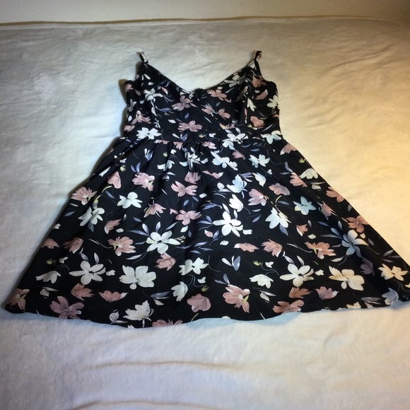 White and Pink Floral Adjustable Strap dress by Shein - Picture 11 of 12